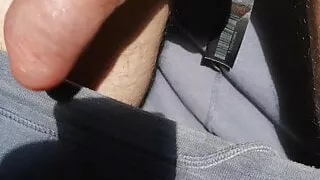 Großer unbeschnittener Schwanz mit Vorhaut, Nahaufnahme