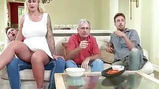 Daddy nicht sehen, wenn ficken mit Stiefmutter