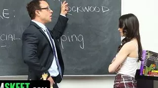 Teacher Drilled Misbehaved Student’s Tight Twat