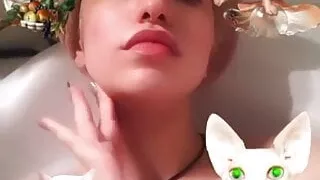 amatuer big boobs girl