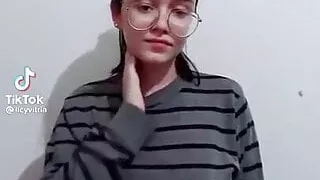 Romantic seen and very beautiful girl hot and sexsi seeeeeen