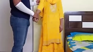 Shaadi mein haldi lagane gaye the Lekin dost ke sath kar liy