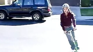 Teen slut in erotic solo fondling scene