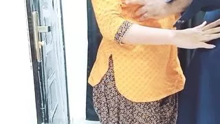 Pakistani Rich Wife Ass Fucked By Driver With Clear Audio