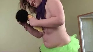 Yanks Babe Nicole Ashbury Fucks Her Toys