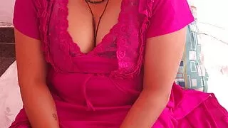 Rashmi Bhabhi Shows Boobs On train