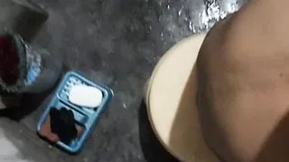 Desi slimgirl , pyasi ladki ne chusa lund or chut mrvayi