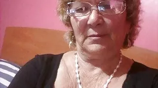 This old lady gives me a rich blowjob from a cock.