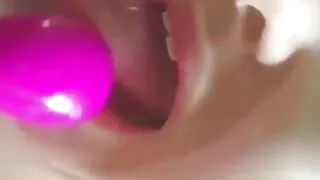 Young English Bbw Spreading Her Big Pussy Lips And Rubbing Clit