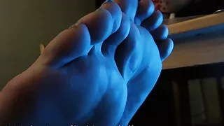 Dr. Foot Queen Goddess - Blue Lit Soles