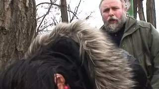 Die Sau hat sich extra ein Rock angezogen geiler Fick Public