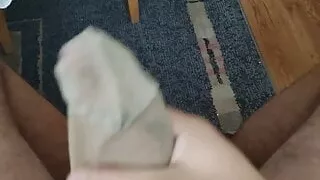 Cum in stepmom's smelly stocking