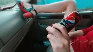 I ride in the city naked and with a can of cola in her pussy