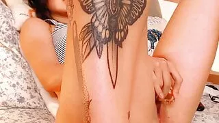 Effy, a sexy, skinny Colombian, goes wild for her fans