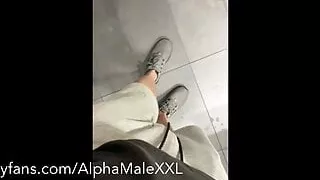 Straight Guy Pissing