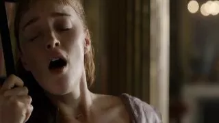 Phoebe Dynevor sex tape