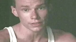 muscle boy auto self suck his cock at the musculation sport