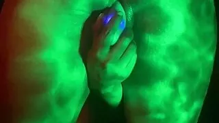 Ich schaue gerne Pornos und spiele an mir selbst