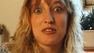 Blonde Milf bessert ihr Taschengeld auf Solo casting