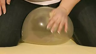 Annadevot - Played with a large balloon