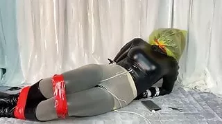 Fejira.com – Latex-clad slave girl in stockings has an orgasm