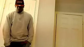 Hung black amateur cums after having his dick sucked by gay