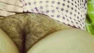 Mallu girl masturbating and showing her pussy - moaning