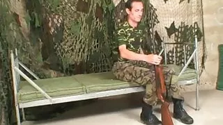 Naive teen bangs military oldie in reverse