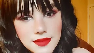 Kaylith Crane wichst ihren Schwanz und sperma