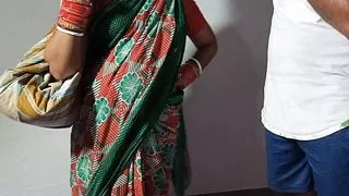 Bartan Sell Karne Ayi Jawan Aunty Ki Choot Chodi