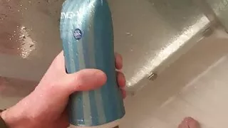 Parisian plays in the shower