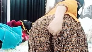 Pakistani Hijab Girl Masturbating With Clear Hindi Audio