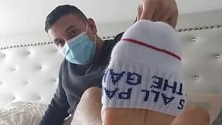 CUM with this latino feet
