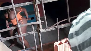 Comeu a gostosa da favela em uma casa abandonada