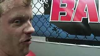 Die brünette Kelly ist eine heilige Schlampe, jeder kann sich glücklich schätzen, sie zu ficken