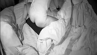 Schau mir zu, wie ich meinen fetten Dildo reite