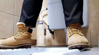 Powerful Piss rush of MILF in Public Toilet