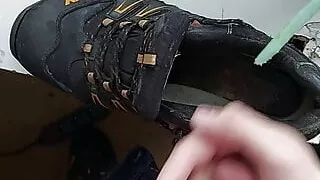 Adding cum to cum dump in my bf's work shoes
