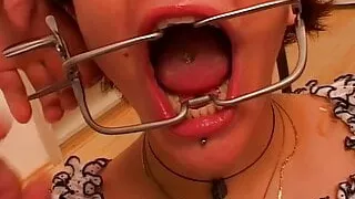 Tina bei der vorsorge untersuchung bei Dr. Hermann