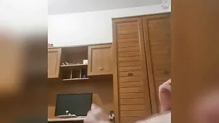 Muscular guy is doing muscle worship and jerking off 2 2