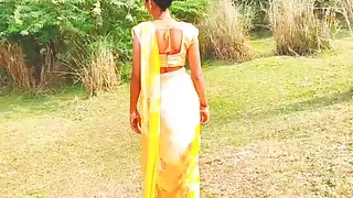 Indian Village Desi Women – Outdoor Natural Boobs – Hindi