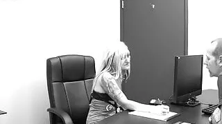 Blondine im Sexrausch wird wund gebumst...