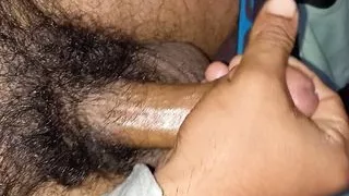 Kambal ke andar handjob