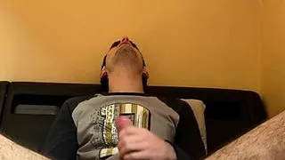 Quick jerk off in bed from Liam Carter