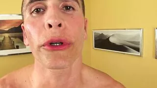 Der Arzt hat einen harten Schwanz und bringt Rosario Stone dazu, sie anzumachen