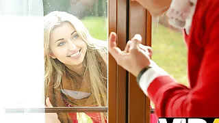 VIP4K. Hussy demonstrates her opening to the older guy