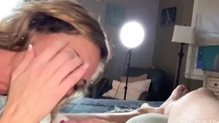 Einen Fremden, den ich auf einem Konzert kennengelernt habe, vor dem Cuck-Ehemann ficken