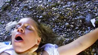 Stranger on beach squirts and gets a hard fuck