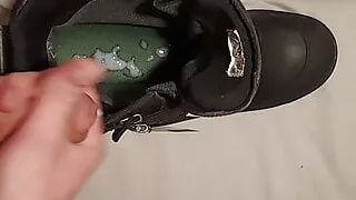 Breaking in new XXL  US14 combat boots