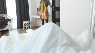 Hairy mom has a good lesbian morning